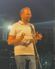 Με επιτυχία η συναυλία του Κωστή Μαραβέγια, στο Αγρίνιο, στα πλαίσια της «Φλόγας Πολιτισμού» της ΠΔΕ