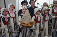 Χριστουγεννιάτικα κάλαντα και ευχές στον Περιφερειάρχη Δυτικής Ελλάδας Απόστολο Κατσιφάρα
