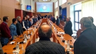 Το Περιφερειακό Συμβούλιο τίμησε τον πρώην ΠτΔ Κωστή Στεφανόπουλο – Μεσίστιες οι σημαίες στην Περιφέρεια Δυτικής Ελλάδας