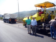 Σε εξέλιξη εργασίες αποκατάστασης του οδοστρώματος στην Αντιρρίου - Ιωαννίνων
