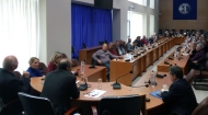 Συνεργασία με φορείς επαγγελματιών για την ανανέωση των αδειών